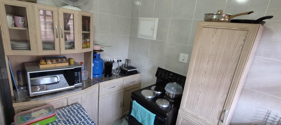 2 Bedroom Property for Sale in Sidwell Eastern Cape